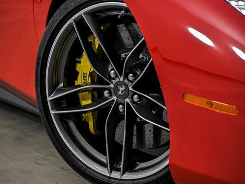 Used 2016 Ferrari 488 GTB RWD image 3