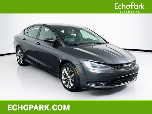 Used 2015 Chrysler 200 S FWD image 1