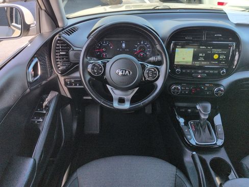 Used 2020 Kia Soul EX w/ Option Group 015 FWD image 15