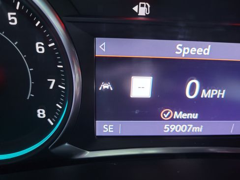 Used 2020 Chevrolet Equinox LT FWD image 16