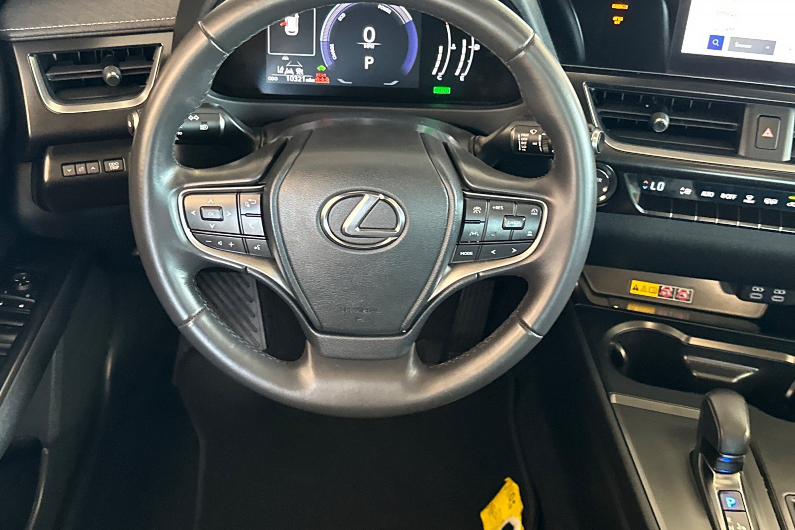 Certified 2025 Lexus UX 300h FWD image 11