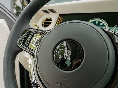 Used 2024 Rolls-Royce Phantom Sedan image 92