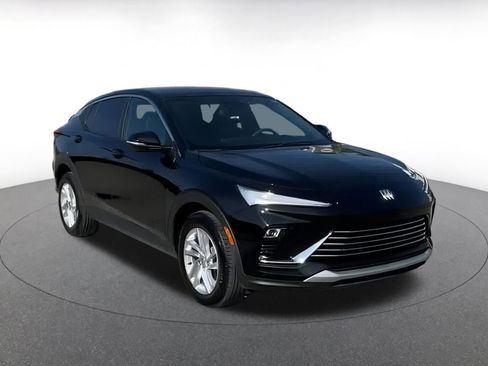 Used 2025 Buick Envista Preferred image 2