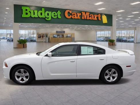 Used 2012 Dodge Charger SE image 3