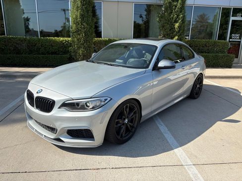 Used 2016 BMW M235i Coupe RWD image 1