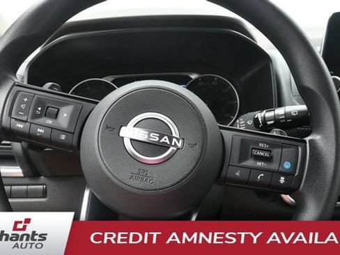 Used 2023 Nissan Rogue SV FWD image 16