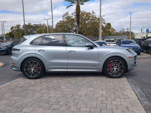 Used 2025 Porsche Cayenne GTS image 3