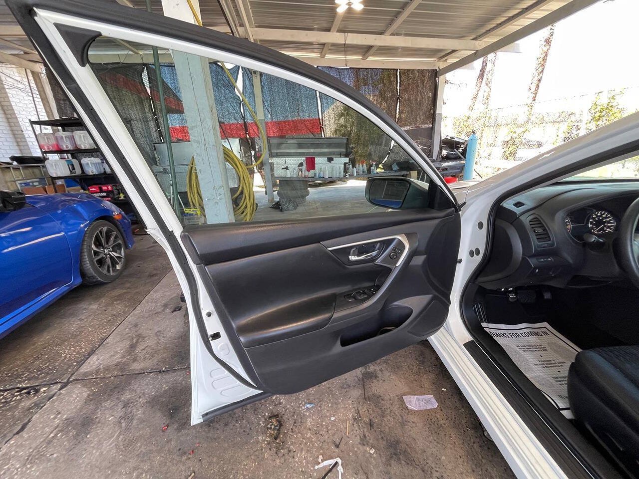 Used 2017 Nissan Altima 2.5 S w/ Power Driver Seat Package FWD image 3