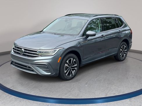 Used 2022 Volkswagen Tiguan S FWD image 1
