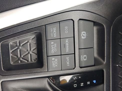 Certified 2025 Toyota RAV4 XLE AWD/4WD image 23