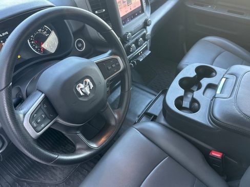 Used 2024 RAM 2500 Tradesman w/ Chrome Appearance Group image 11