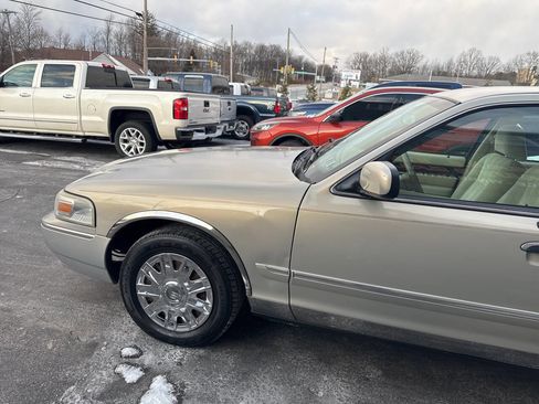 Used 2008 Mercury Grand Marquis GS image 4