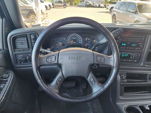 Used 2007 GMC Sierra 3500 SLT w/ Heavy-Duty Power Package AWD/4WD image 21