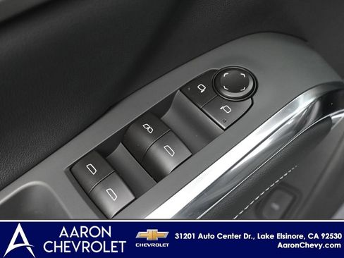 New 2026 Chevrolet Traverse LT image 12