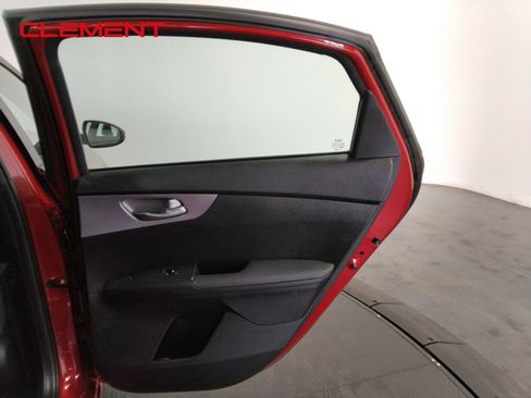 Used 2022 Kia Forte LXS image 32