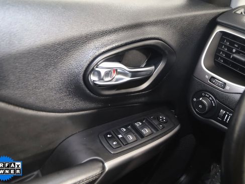 Used 2021 Jeep Cherokee Latitude Lux image 30