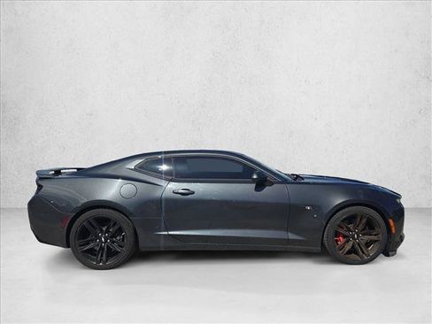 Used 2016 Chevrolet Camaro SS RWD image 4