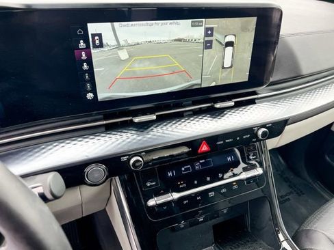Certified 2024 Kia Carnival SX Prestige image 24