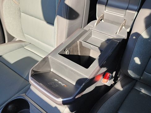 New 2026 GMC Terrain AT4 w/ Convenience Package III image 34