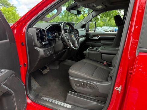 Used 2025 Chevrolet Silverado 2500 LT w/ Convenience Package AWD/4WD image 12