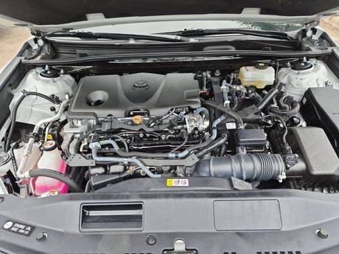 Used 2022 Toyota Camry SE FWD image 31