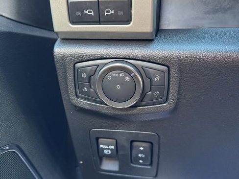 Certified 2020 Ford F150 Lariat w/ Equipment Group 502A Luxury image 17