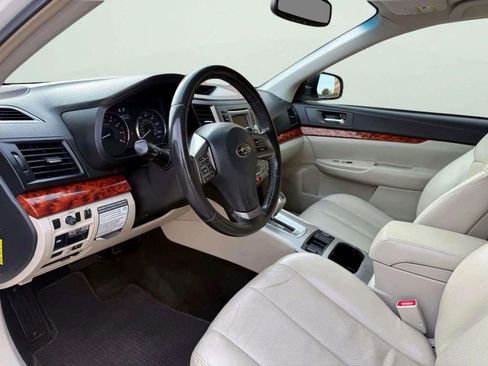 Used 2012 Subaru Outback 2.5i Limited image 10