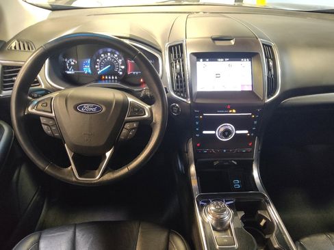Used 2019 Ford Edge Titanium FWD image 22