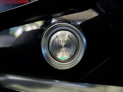 Used 2022 Chevrolet Corvette Stingray Premium Cpe w/ Z51 Performance Package RWD image 29