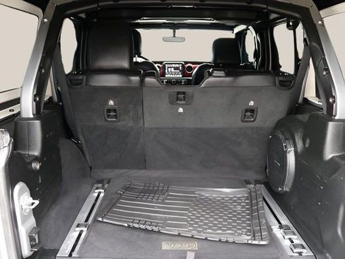 Used 2021 Jeep Wrangler Unlimited Rubicon image 16
