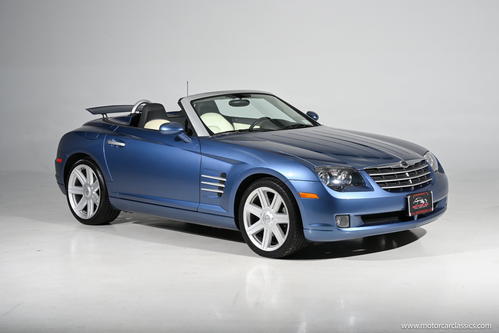 Used 2005 Chrysler Crossfire Limited RWD image 1