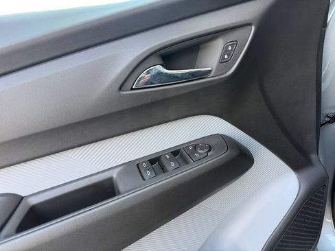 Used 2027 Chevrolet Bolt RS w/ Technology Package FWD image 12