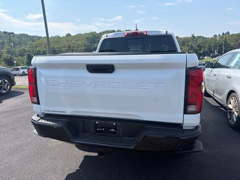 Used 2024 Chevrolet Colorado Z71 w/ Z71 Convenience Package 2 AWD/4WD image 5