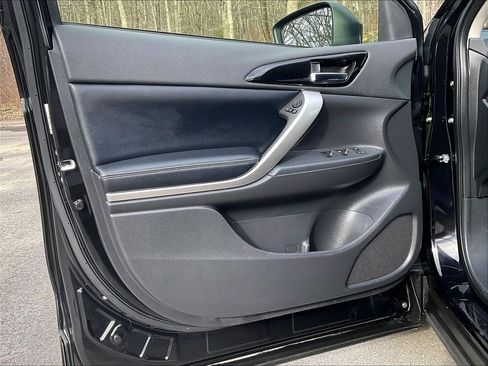 Used 2025 Mitsubishi Eclipse Cross SE image 9