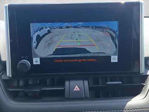 Used 2024 Toyota RAV4 XLE FWD image 13