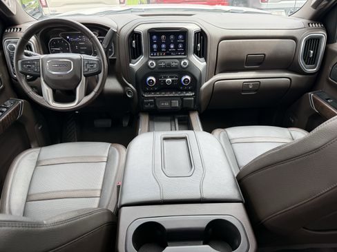 Used 2022 GMC Sierra 1500 Denali w/ Denali Premium Package AWD/4WD image 13