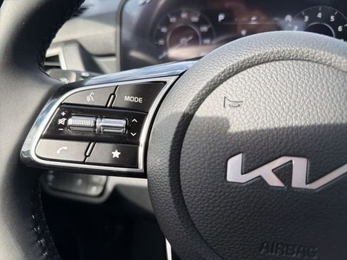 New 2026 Kia Seltos EX image 17