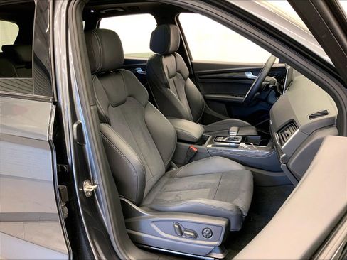 Certified 2023 Audi SQ5 Premium Plus w/ Premium Plus Package AWD/4WD image 6