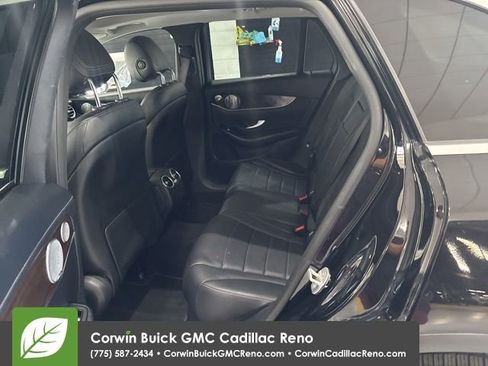 Used 2016 Mercedes-Benz GLC 300 4MATIC image 28