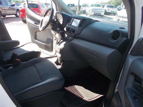 Used 2020 Nissan NV200 SV w/ Back Door Glass Package FWD image 9
