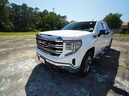 Used 2025 GMC Sierra 1500 SLT w/ SLT Premium Plus Package AWD/4WD image 7