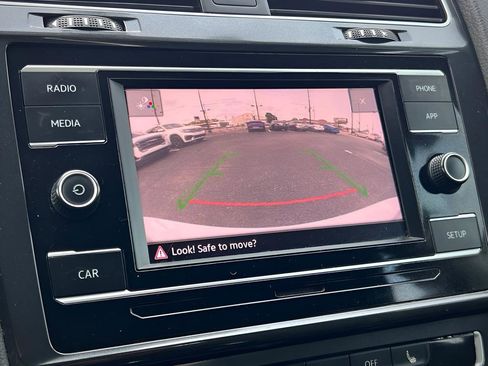 Used 2019 Volkswagen Golf S AWD/4WD image 49
