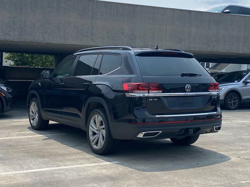 Certified 2023 Volkswagen Atlas SE w/ Panoramic Sunroof Package AWD/4WD image 5