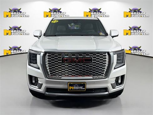 Used 2022 GMC Yukon Denali image 2