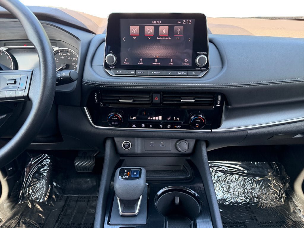 Used 2022 Nissan Rogue SV AWD/4WD image 12