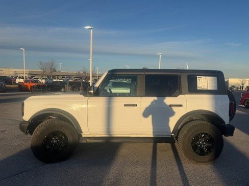 Certified 2023 Ford Bronco Wildtrak image 5