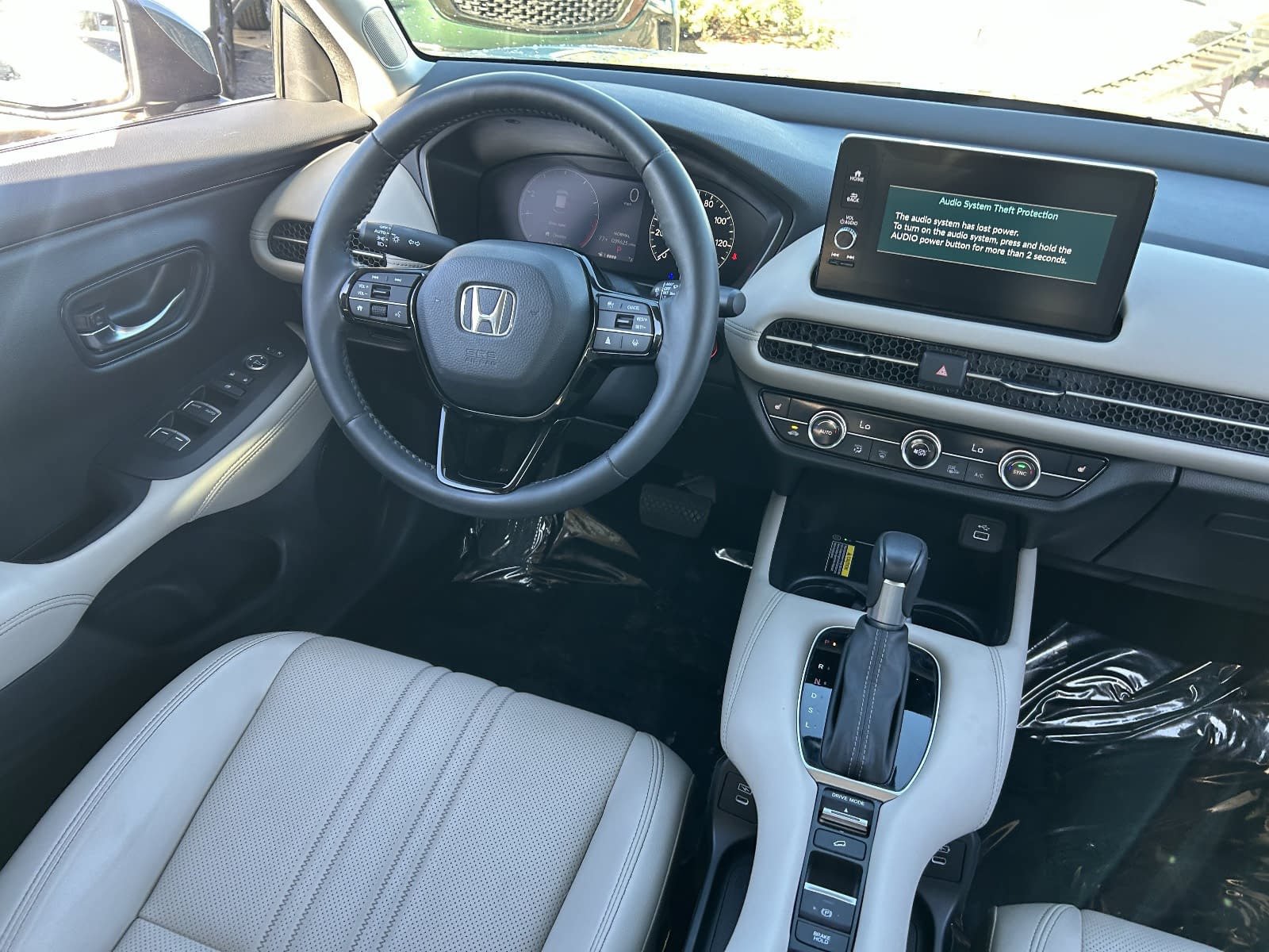 Certified 2024 Honda HR-V EX-L image 17