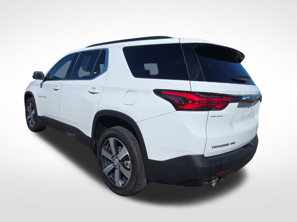 Used 2023 Chevrolet Traverse LT w/ LT Premium Package AWD/4WD image 6
