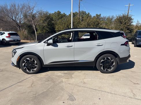 Used 2023 Kia Sportage SX image 8