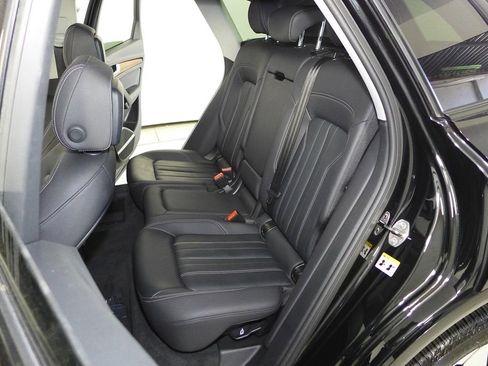 Used 2023 Audi Q5 2.0T Premium Plus w/ Premium Plus Package image 21